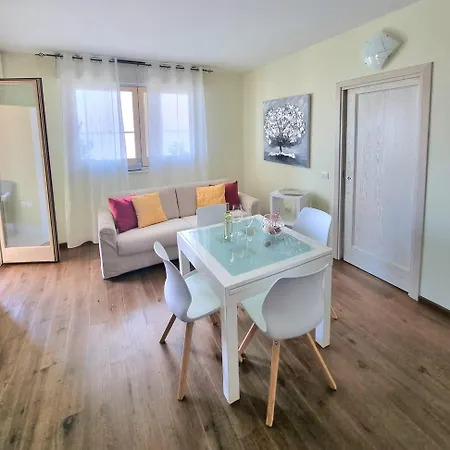 Apartment Sweet *